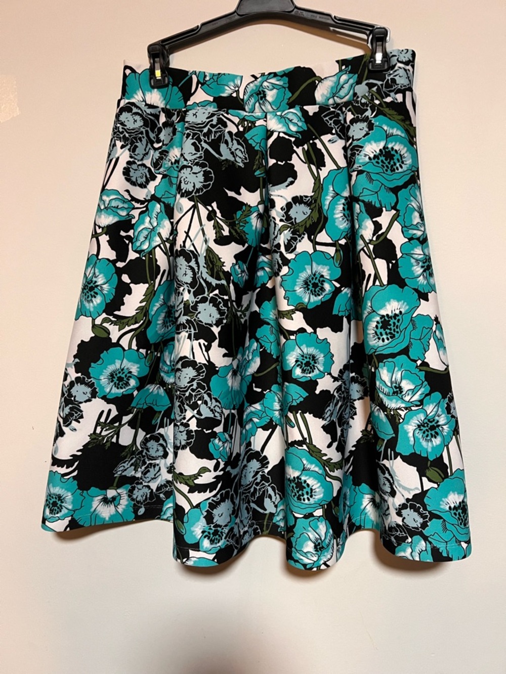 EST 1946 Womens Size Small Floral A Line Skirt Teal Black Pleated Knee Length